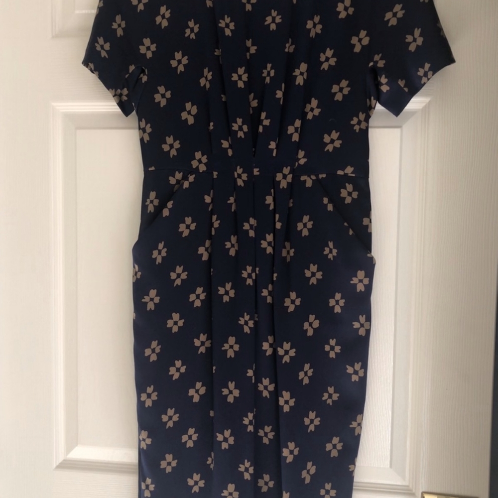 Dress - Picture 2 of 4